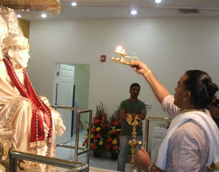 Arthis of Shirdi Saibaba Shri Saibaba Madhyahna Arathi,